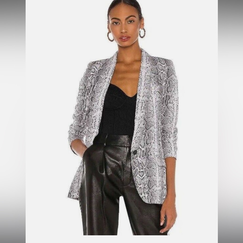 Beautiful Smythe Long Shawl Snake Skin Print Blazer! New with tags. Size 8